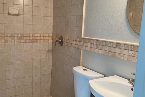 Casa en venta en Kissimmee, Florida, 4 dormitorios, 212.1 m2 № 1915131 - foto 20