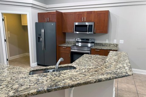 Casa en venta en Kissimmee, Florida, 4 dormitorios, 212.1 m2 № 1915131 - foto 16