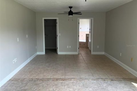 Casa en venta en Kissimmee, Florida, 4 dormitorios, 212.1 m2 № 1915131 - foto 21