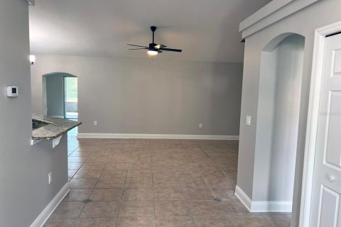 Casa en venta en Kissimmee, Florida, 4 dormitorios, 212.1 m2 № 1915131 - foto 5
