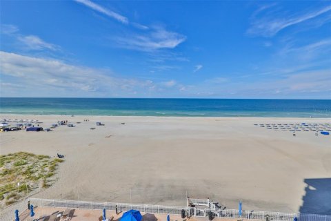 Condominio en alquiler en Saint Pete Beach, Florida, 2 dormitorios, 118.45 m2 № 1582146 - foto 4