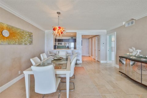 Condominio en alquiler en Saint Pete Beach, Florida, 2 dormitorios, 118.45 m2 № 1582146 - foto 12