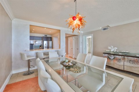 Condominio en alquiler en Saint Pete Beach, Florida, 2 dormitorios, 118.45 m2 № 1582146 - foto 10