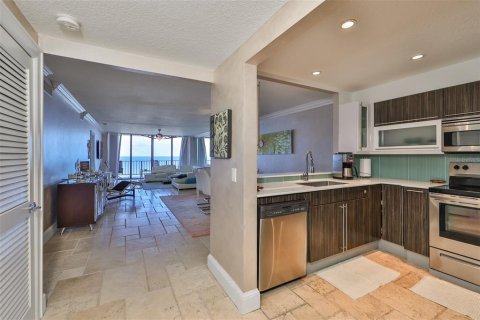 Condominio en alquiler en Saint Pete Beach, Florida, 2 dormitorios, 118.45 m2 № 1582146 - foto 19