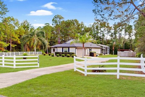 House in Eustis, Florida 3 bedrooms, 133.22 sq.m. № 2425942