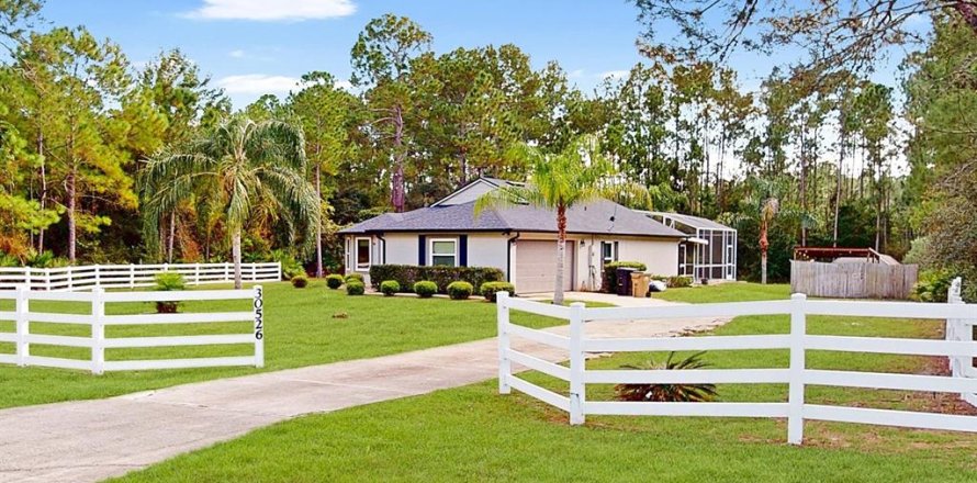 House in Eustis, Florida 3 bedrooms, 133.22 sq.m. № 2425942