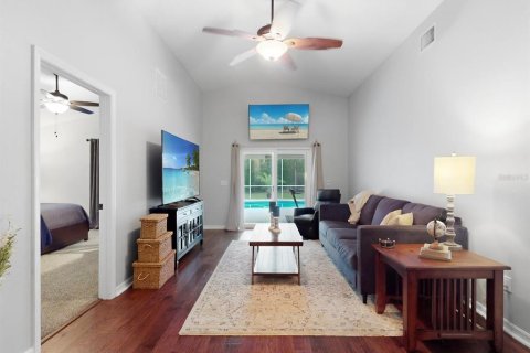 House in Eustis, Florida 3 bedrooms, 133.22 sq.m. № 2425942 - photo 12
