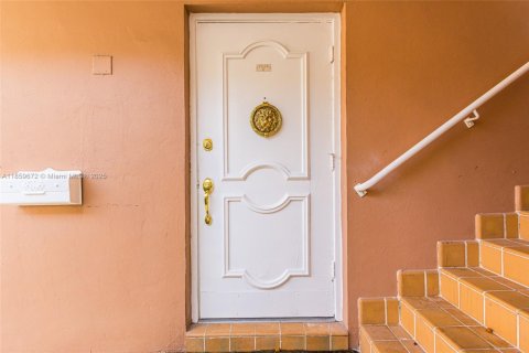 Снять в аренду кондоминиум в Бэл-Харбор, Флорида 2 спальни, 121.7м2, № 1983185 - фото 14