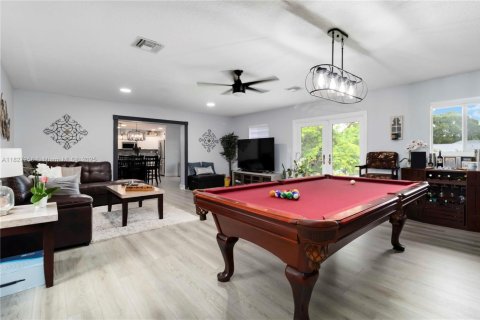House in Plantation, Florida 4 bedrooms, 219.06 sq.m. № 1798906 - photo 30