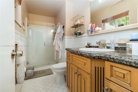 House in Plantation, Florida 4 bedrooms, 219.06 sq.m. № 1798906 - photo 26