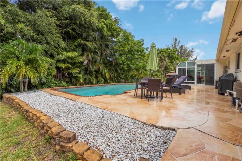 House in Plantation, Florida 4 bedrooms, 219.06 sq.m. № 1798906 - photo 12