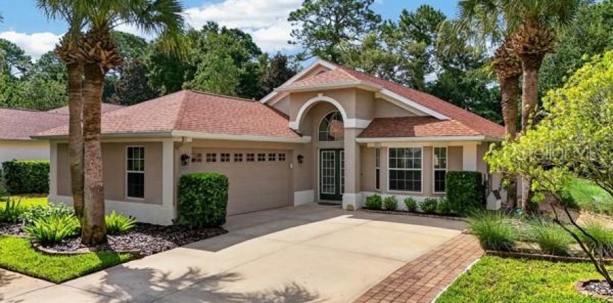 Villa ou maison à Palm Coast, Floride 3 chambres, 139.91 m2 № 2316569