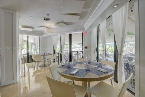 Condominio en alquiler en Key Biscayne, Florida, 3 dormitorios, 165.55 m2 № 2012219 - foto 26
