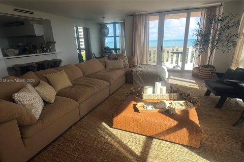 Condominio en alquiler en Key Biscayne, Florida, 3 dormitorios, 165.55 m2 № 2012219 - foto 12