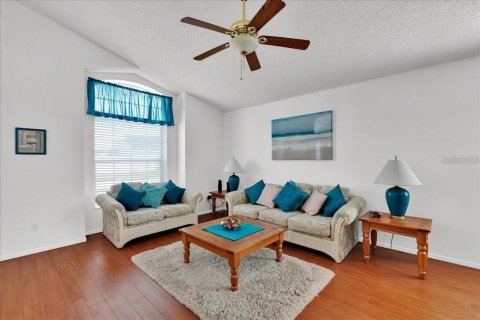 House in Davenport, Florida 4 bedrooms, 177.26 sq.m. № 1883974 - photo 6