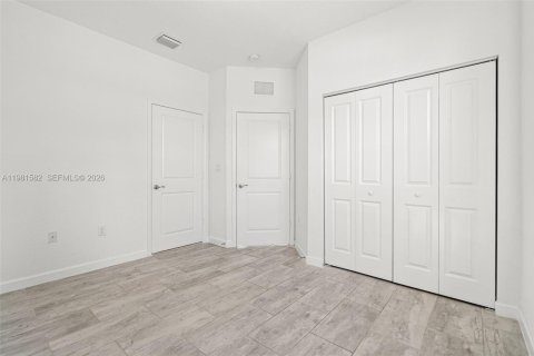 Touwnhouse à louer à Homestead, Floride: 3 chambres, 123.19 m2 № 2043168 - photo 21