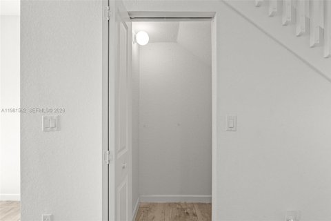 Touwnhouse à louer à Homestead, Floride: 3 chambres, 123.19 m2 № 2043168 - photo 19