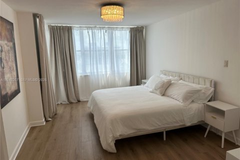 Copropriété à louer à Miami Beach, Floride: 2 chambres, 119.84 m2 № 2045304 - photo 3