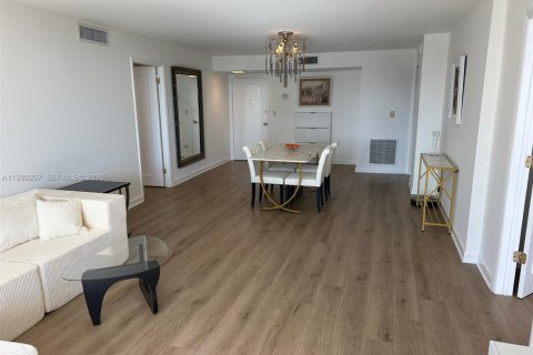 Copropriété à louer à Miami Beach, Floride: 2 chambres, 119.84 m2 № 2045304 - photo 21