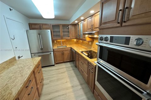 Copropriété à louer à Miami Beach, Floride: 2 chambres, 119.84 m2 № 2045304 - photo 2