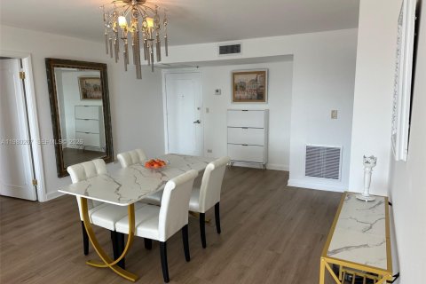 Copropriété à louer à Miami Beach, Floride: 2 chambres, 119.84 m2 № 2045304 - photo 22