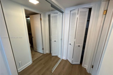 Copropriété à louer à Miami Beach, Floride: 2 chambres, 119.84 m2 № 2045304 - photo 13