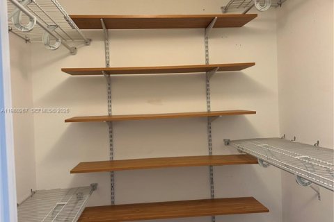 Copropriété à louer à Miami Beach, Floride: 2 chambres, 119.84 m2 № 2045304 - photo 26