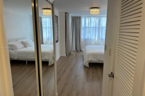 Copropriété à louer à Miami Beach, Floride: 2 chambres, 119.84 m2 № 2045304 - photo 17