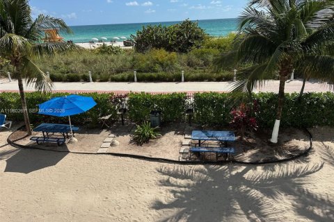 Copropriété à louer à Miami Beach, Floride: 2 chambres, 119.84 m2 № 2045304 - photo 29