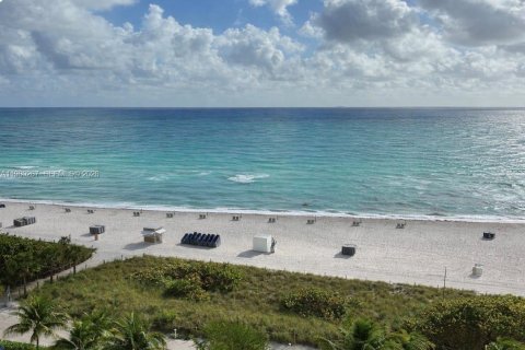 Condo à Miami Beach, Floride, 2 chambres  № 2045304