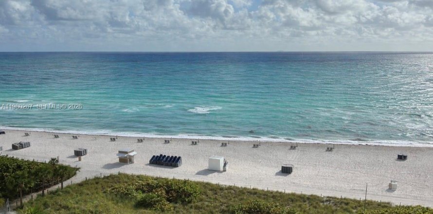 Condo à Miami Beach, Floride, 2 chambres  № 2045304