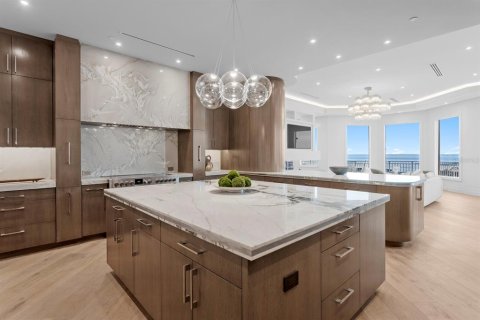 Copropriété à vendre à Saint Petersburg, Floride: 3 chambres, 497.86 m2 № 2223098 - photo 12