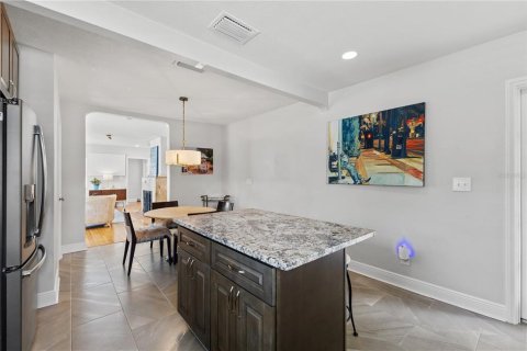 Casa en venta en Saint Petersburg, Florida, 2 dormitorios, 99.78 m2 № 2384476 - foto 11
