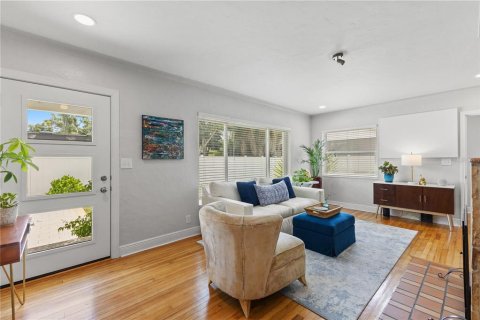 Casa en venta en Saint Petersburg, Florida, 2 dormitorios, 99.78 m2 № 2384476 - foto 14