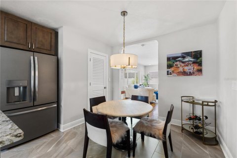 Casa en venta en Saint Petersburg, Florida, 2 dormitorios, 99.78 m2 № 2384476 - foto 21