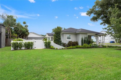 Casa en venta en Saint Petersburg, Florida, 2 dormitorios, 99.78 m2 № 2384476 - foto 5