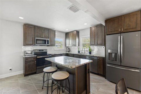 Casa en venta en Saint Petersburg, Florida, 2 dormitorios, 99.78 m2 № 2384476 - foto 10