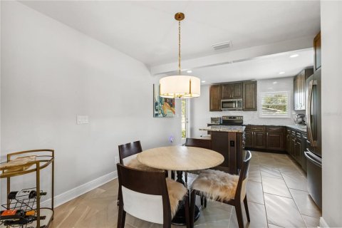 Casa en venta en Saint Petersburg, Florida, 2 dormitorios, 99.78 m2 № 2384476 - foto 22
