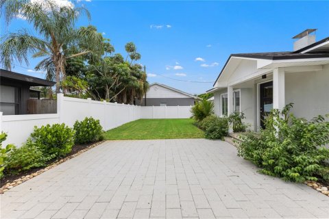 Casa en venta en Saint Petersburg, Florida, 2 dormitorios, 99.78 m2 № 2384476 - foto 7
