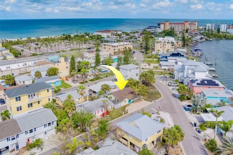 House in Redington Shores, Florida 2 bedrooms, 82.5 sq.m. № 1680209 - photo 18