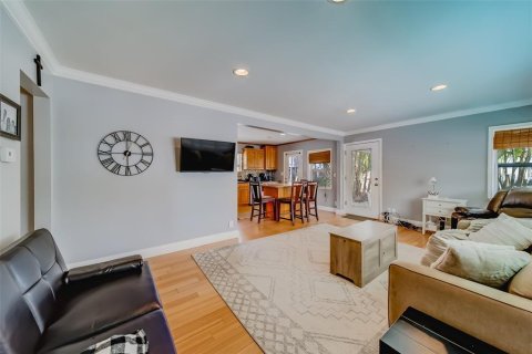 House in Redington Shores, Florida 2 bedrooms, 82.5 sq.m. № 1680209 - photo 11