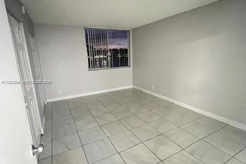 Condominio en alquiler en Plantation, Florida, 1 dormitorio, 68.19 m2 № 1987072 - foto 4