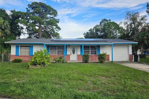 House in South Daytona, Florida 3 bedrooms, 106.65 sq.m. № 1819334 - photo 1