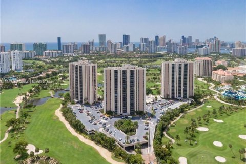 Condominio en venta en Aventura, Florida, 1 dormitorio, 84.82 m2 № 1881594 - foto 1