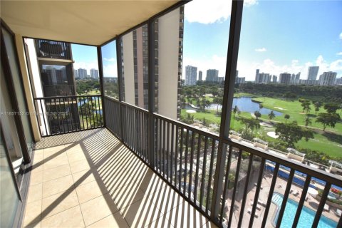 Condominio en venta en Aventura, Florida, 1 dormitorio, 84.82 m2 № 1881594 - foto 14