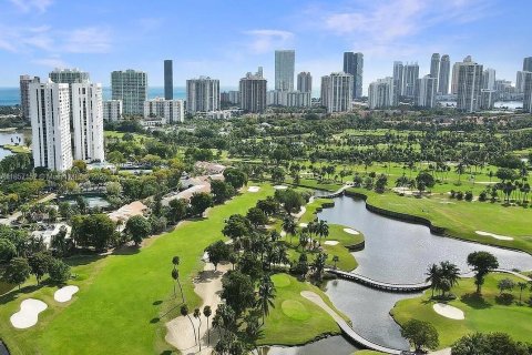 Condominio en venta en Aventura, Florida, 1 dormitorio, 84.82 m2 № 1881594 - foto 16