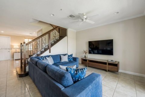 Villa ou maison à vendre à Sunrise, Floride: 3 chambres, 173.26 m2 № 2063860 - photo 3