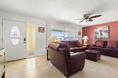Villa ou maison à vendre à Seminole, Floride: 2 chambres, 115.76 m2 № 2429626 - photo 7
