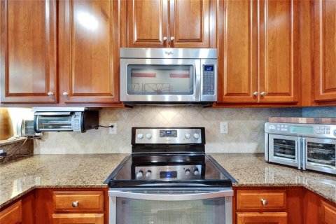 House in Apollo Beach, Florida 2 bedrooms, 141.49 sq.m. № 1743320 - photo 20