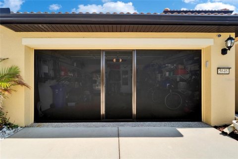 House in Apollo Beach, Florida 2 bedrooms, 141.49 sq.m. № 1743320 - photo 8
